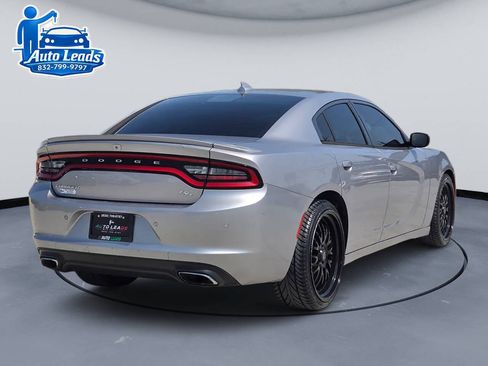 Used 2015 Dodge Charger R/T w/ Plus Group RWD image 4