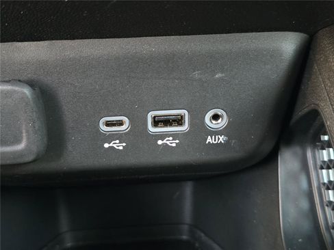 Used 2023 Chevrolet TrailBlazer RS w/ Convenience Package FWD image 22
