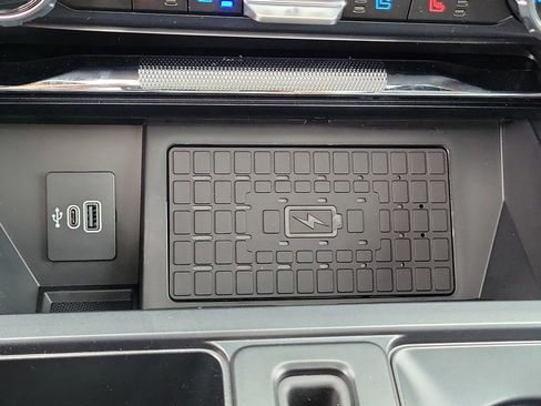 Used 2025 Ford F150 Raptor image 35