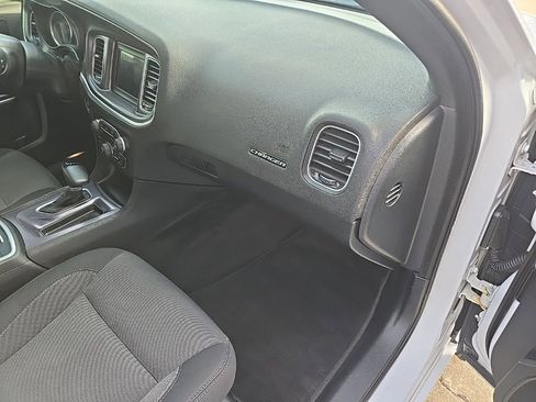 Used 2018 Dodge Charger SXT image 68