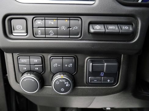Used 2021 Chevrolet Tahoe High Country w/ Premium Package AWD/4WD image 27