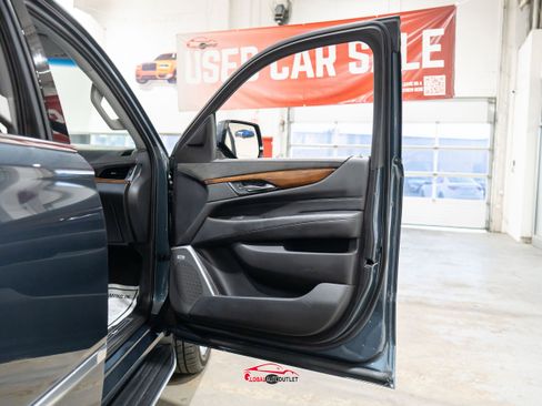 Used 2020 Cadillac Escalade Luxury AWD/4WD image 43