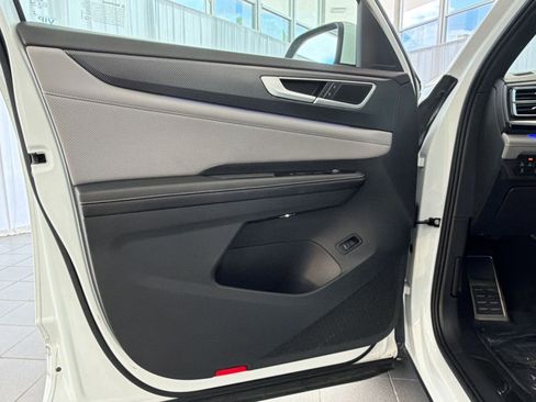 Certified 2024 Volkswagen Atlas Cross Sport SEL R-Line image 20