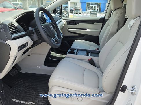 New 2026 Honda Odyssey EX-L image 9