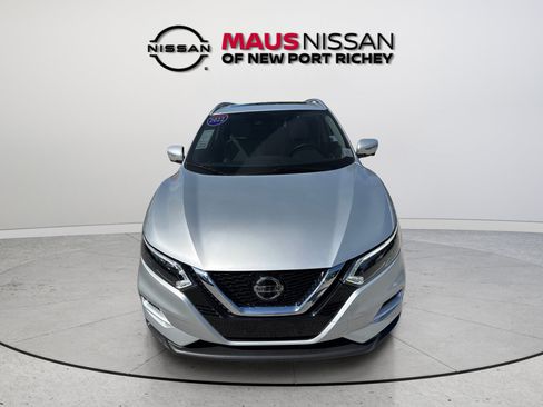 Certified 2022 Nissan Rogue Sport SL w/ Premium Package AWD/4WD image 3