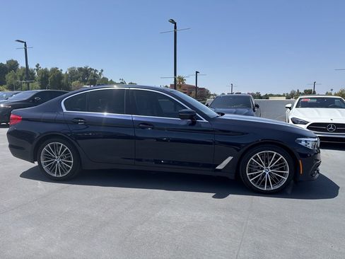 Used 2019 BMW 530i w/ Convenience Package image 4