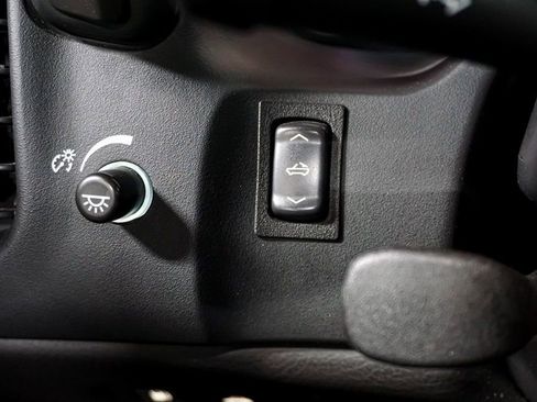 Used 2011 Chevrolet Corvette Grand Sport w/ Preferred Equipment Group image 83