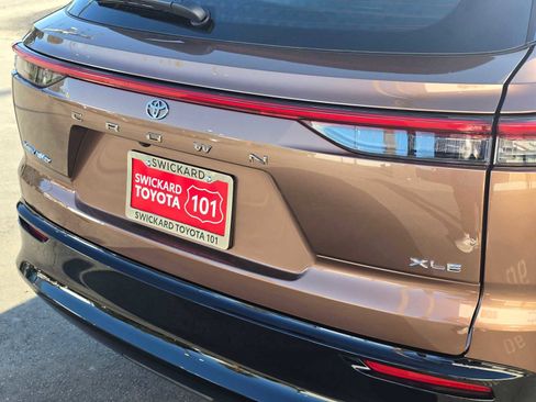 New 2025 Toyota Crown Signia image 13