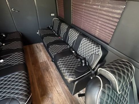 Used 2021 Mercedes-Benz Sprinter 2500 image 40