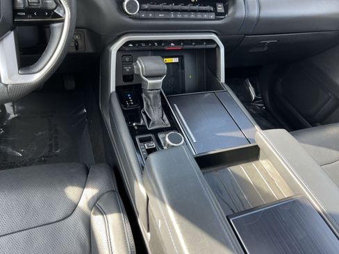 Used 2023 Toyota Tundra Platinum AWD/4WD image 41