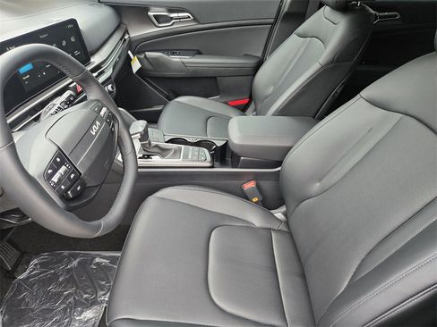 New 2026 Kia Sportage EX w/ EX Panorama Roof Package image 9