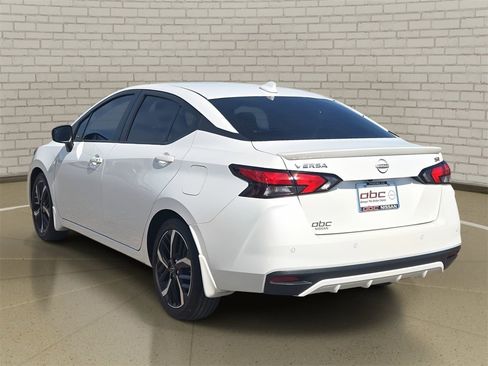 Used 2025 Nissan Versa SR w/ Trunk Package image 7