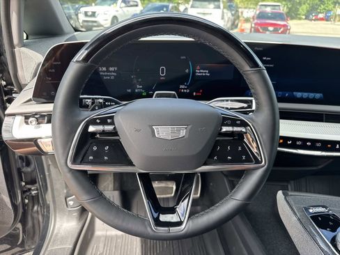 Certified 2025 Cadillac Optiq Luxury 2 w/ LPO, Floor Liner Package AWD/4WD image 15