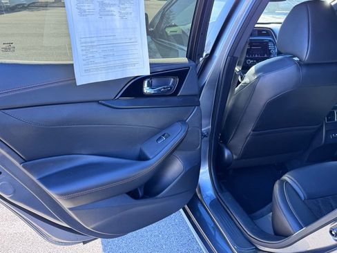 Used 2022 Nissan Maxima SR w/ Sport Mat Group image 30