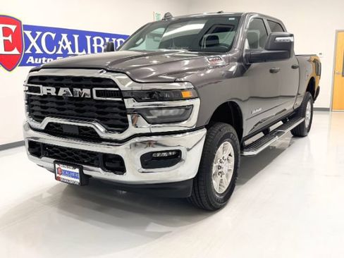 Used 2026 RAM 2500 Big Horn AWD/4WD image 5