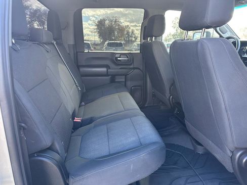 Used 2022 Chevrolet Silverado 2500 Custom w/ Custom Value Package image 10