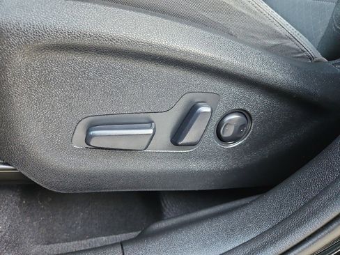 Used 2020 Kia Sorento LX w/ LX I4 Convenience Package image 13