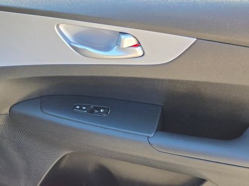 Used 2023 Kia Forte LXS FWD image 22
