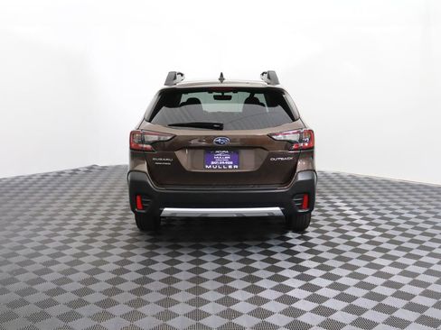 Used 2020 Subaru Outback Limited w/ Popular Package #2 AWD/4WD image 7