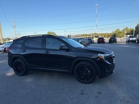 Used 2020 GMC Terrain SLE w/ Driver Convenience Package image 11