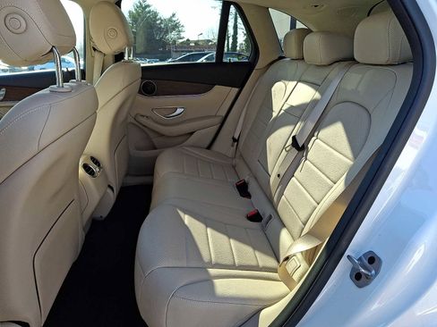 Certified 2022 Mercedes-Benz GLC 300 GLC 300 image 8