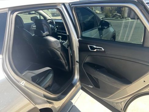 Used 2024 Kia Sportage EX AWD/4WD image 23