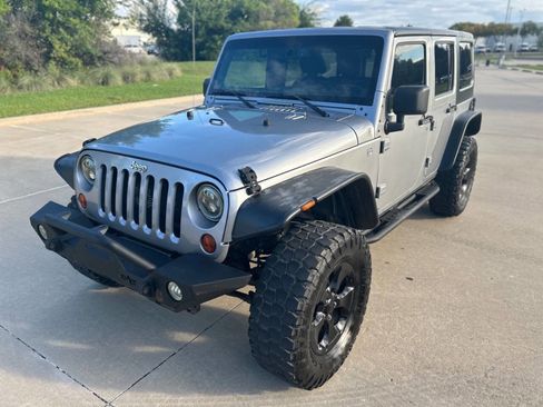 Used 2013 Jeep Wrangler Unlimited Sahara w/ Connectivity Group image 2