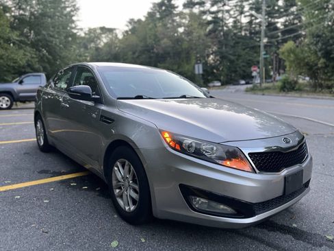 Used 2012 Kia Optima LX w/ Convenience Pkg image 12