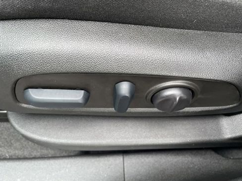 Used 2022 Chevrolet Equinox LT image 14