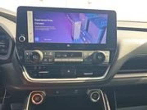 Used 2024 Toyota Grand Highlander FWD image 16