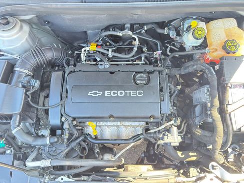 Used 2014 Chevrolet Cruze LS image 13