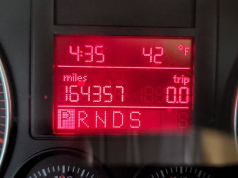 Used 2009 Volkswagen Jetta SE image 26