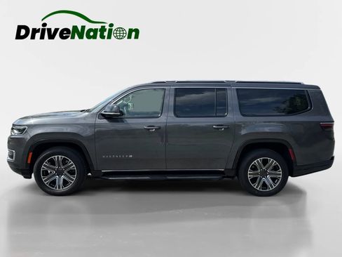 Used 2024 Jeep Wagoneer L Series II w/ Flexible Seating Group image 8