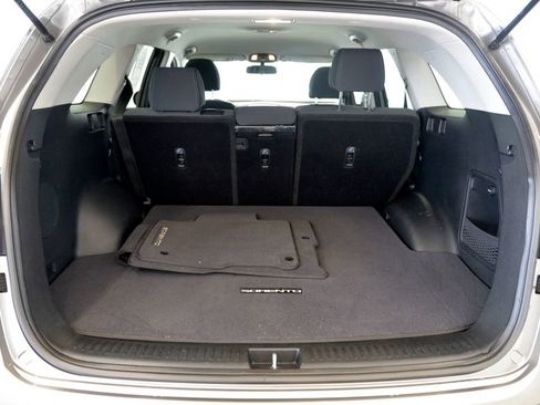 Used 2018 Kia Sorento L image 28