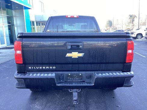 Used 2017 Chevrolet Silverado 1500 Custom w/ Custom Convenience Package image 2