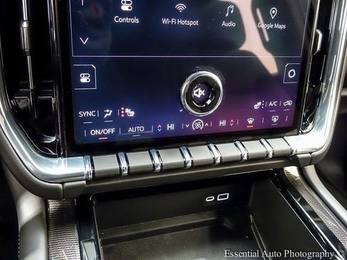 Used 2025 GMC Yukon Elevation w/ LPO, Floor Liner Package image 16