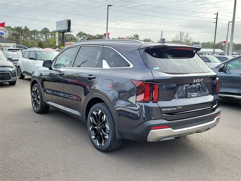 New 2026 Kia Sorento EX image 4