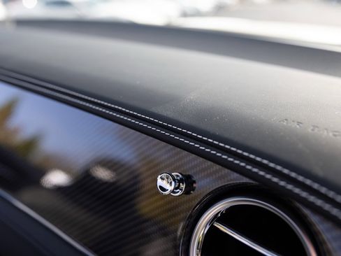 Used 2024 Bentley Continental GT image 70