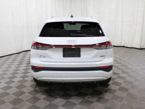 Used 2024 Audi Q4 e-tron Premium Plus image 28