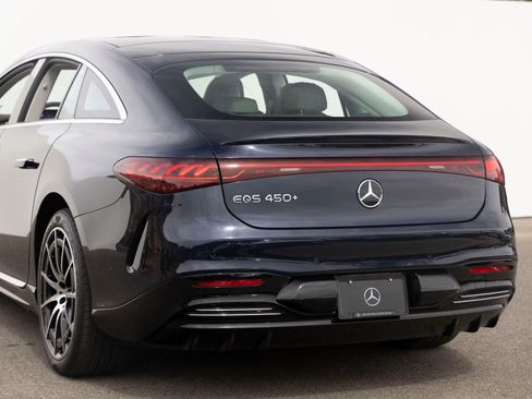 Used 2022 Mercedes-Benz EQS 450+ Sedan image 8