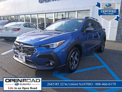 Used 2025 Subaru Crosstrek 2.0i Premium image 3