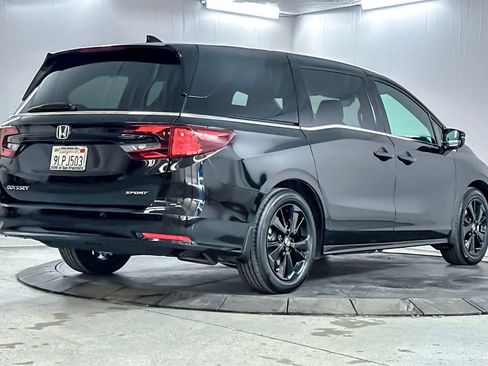 Used 2024 Honda Odyssey Sport image 2