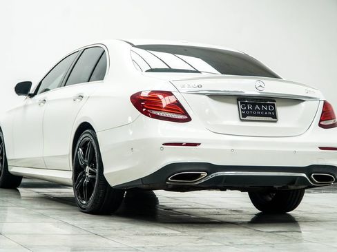 Used 2019 Mercedes-Benz E 300 image 11