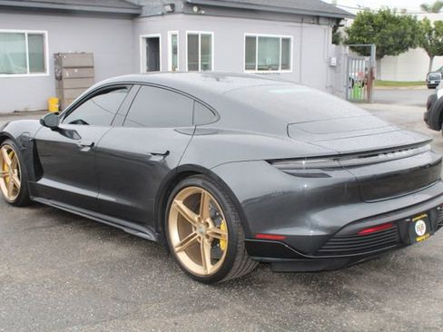 Used 2022 Porsche Taycan 4S image 6