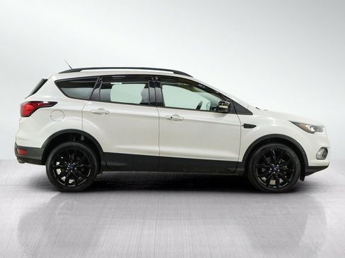 Used 2019 Ford Escape Titanium AWD/4WD image 6