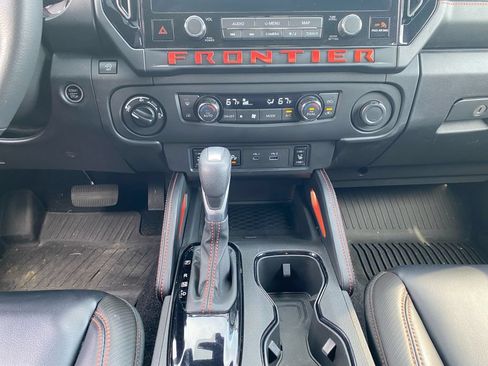 Used 2025 Nissan Frontier PRO-4X w/ Pro Premium Package AWD/4WD image 18