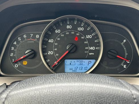 Used 2015 Toyota RAV4 XLE image 25