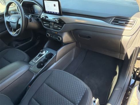 Used 2023 Ford Escape Active image 13