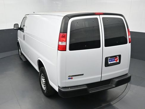 Used 2023 Chevrolet Express 2500 w/ Driver Convenience Package image 27