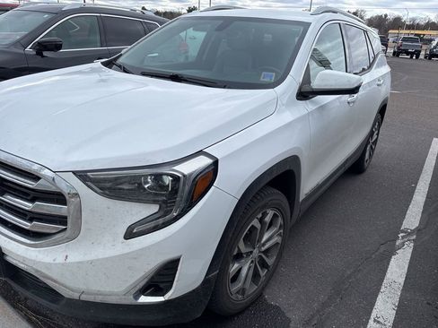 Certified 2019 GMC Terrain SLT image 1